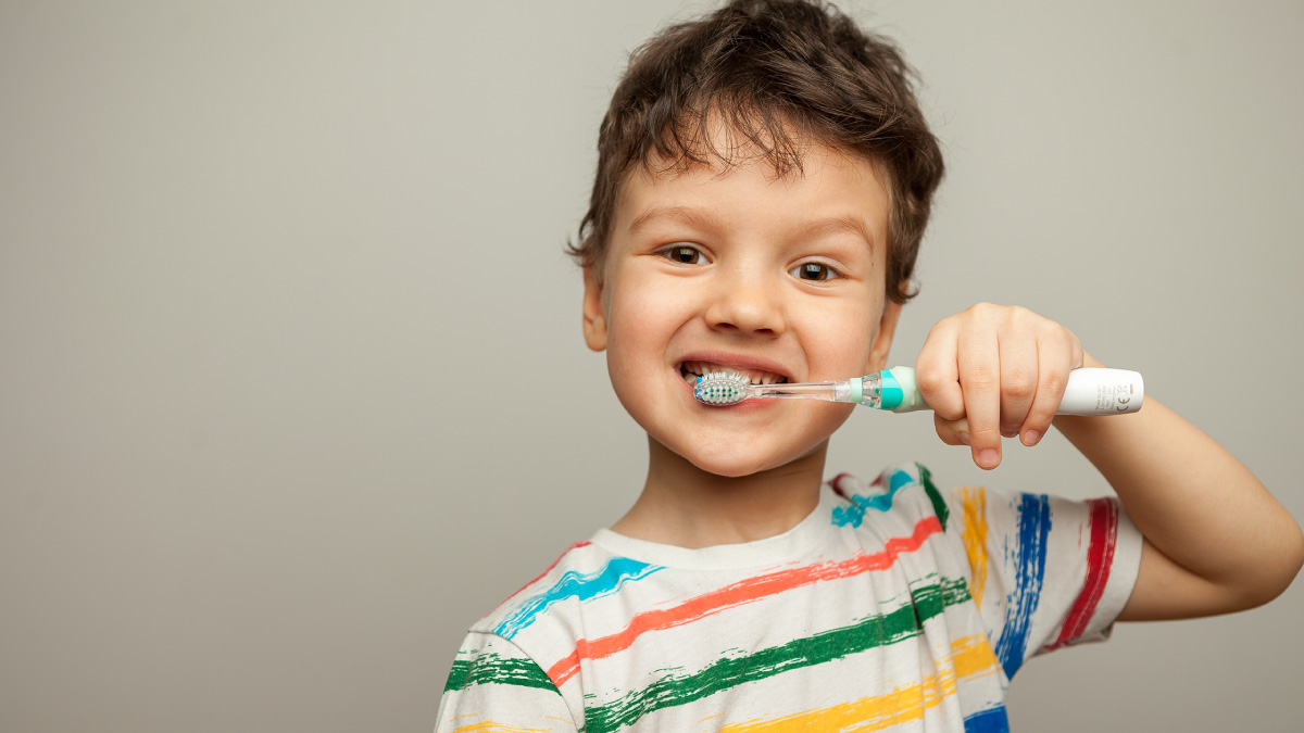 lavar os dentes + crianças